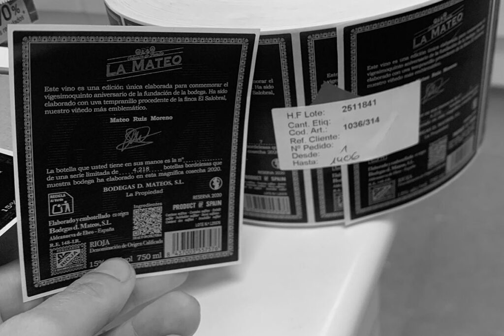 bobinas de etiquetas del nuevo vino Finca El Salobral